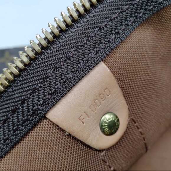 Louis Vuitton Keepall 55 - Picture 7 of 9